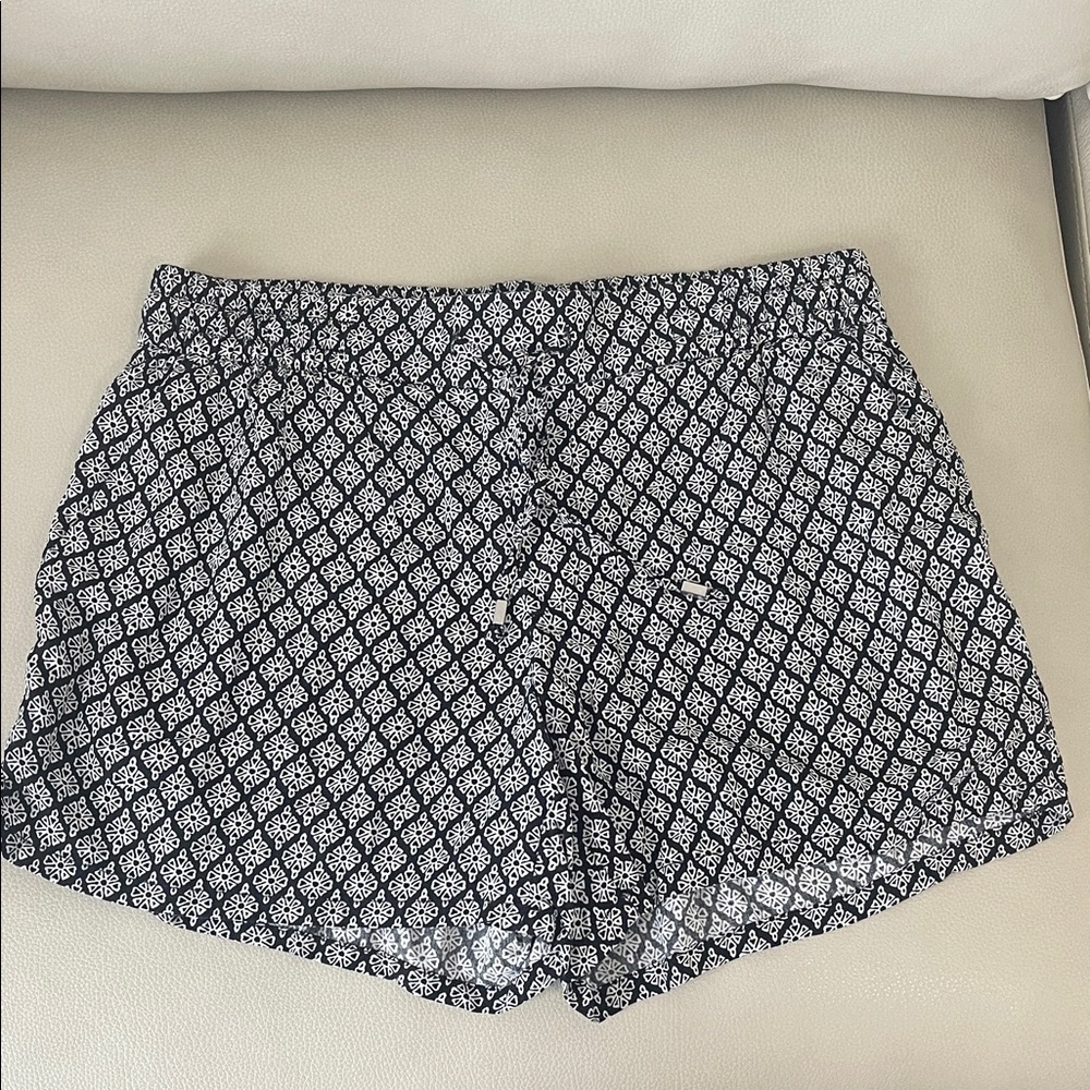 Old Navy Black and White  Women's Shorts